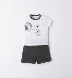 Baby boy outfit with T-shirt and shorts in waffle-effect fabric