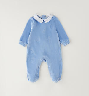 Complete newborn clinic outing