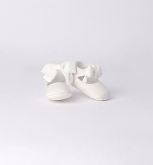 Elegant baby girl shoes in linen